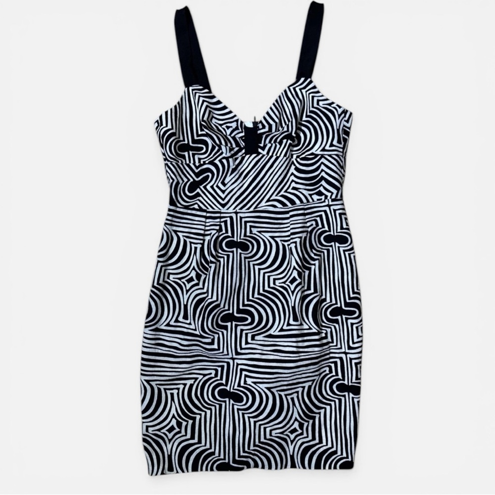 TRINA TURK LOS ANGELES NWOT Black White GREAT DESIGN DRESS SZ 6